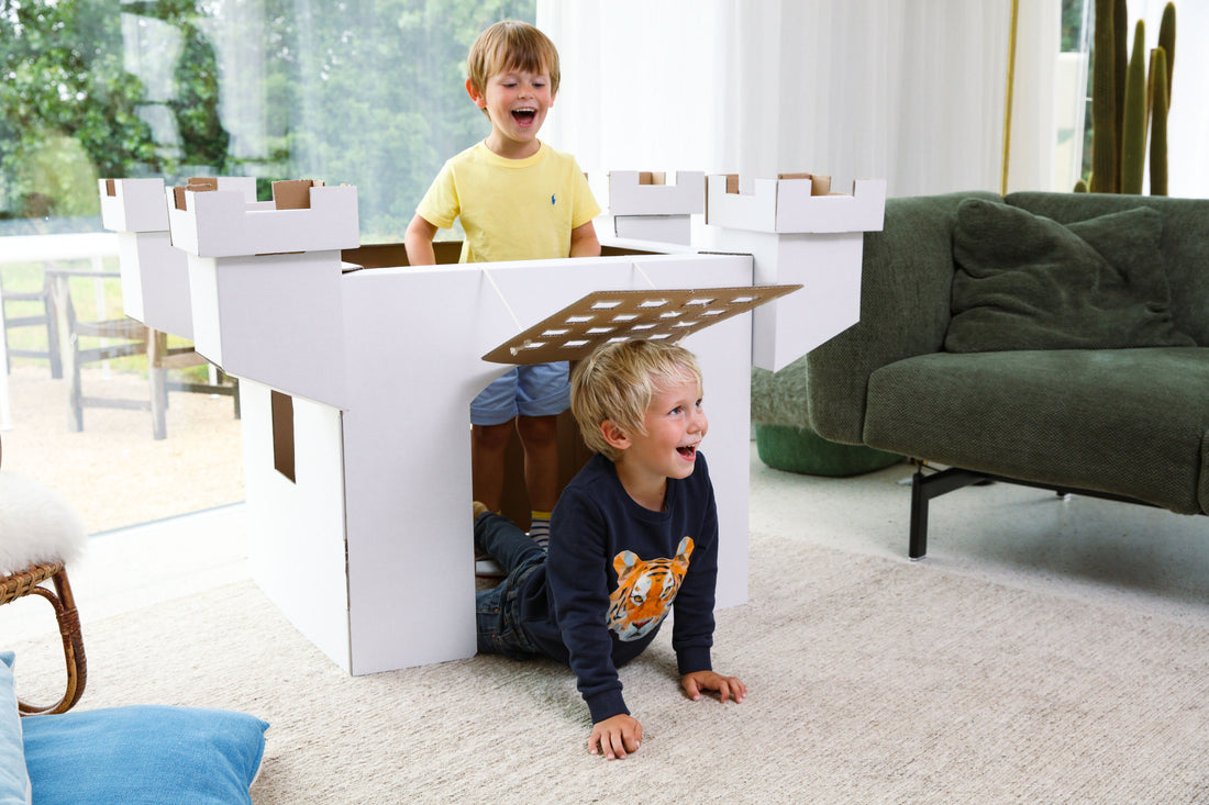 Castle playhouse cardboard
