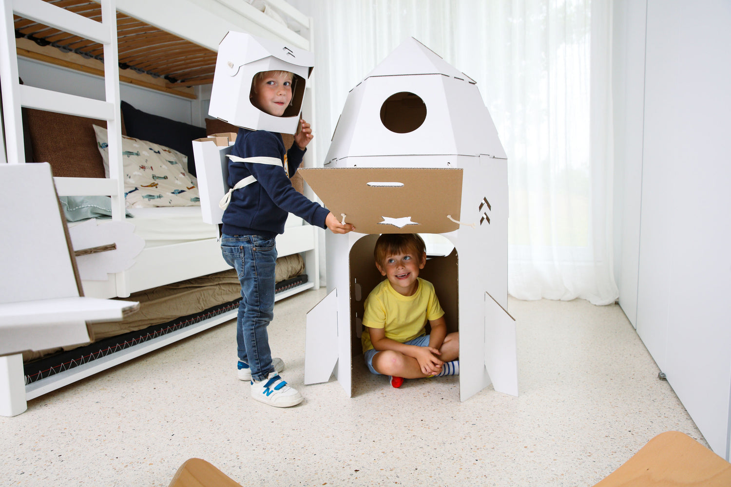 Astronaut rocketship playhouse cardboard