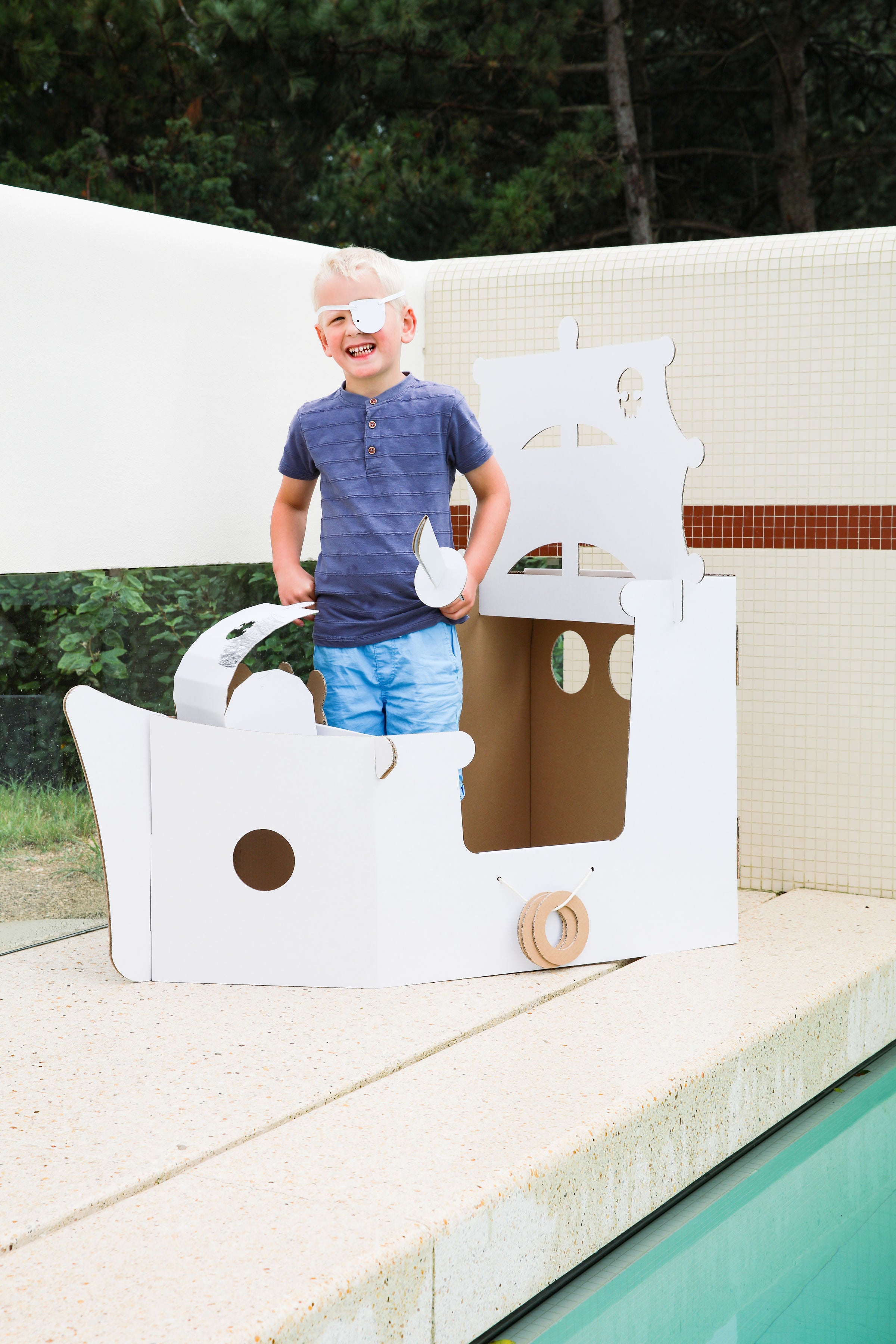 Pirateship playhouse cardboard