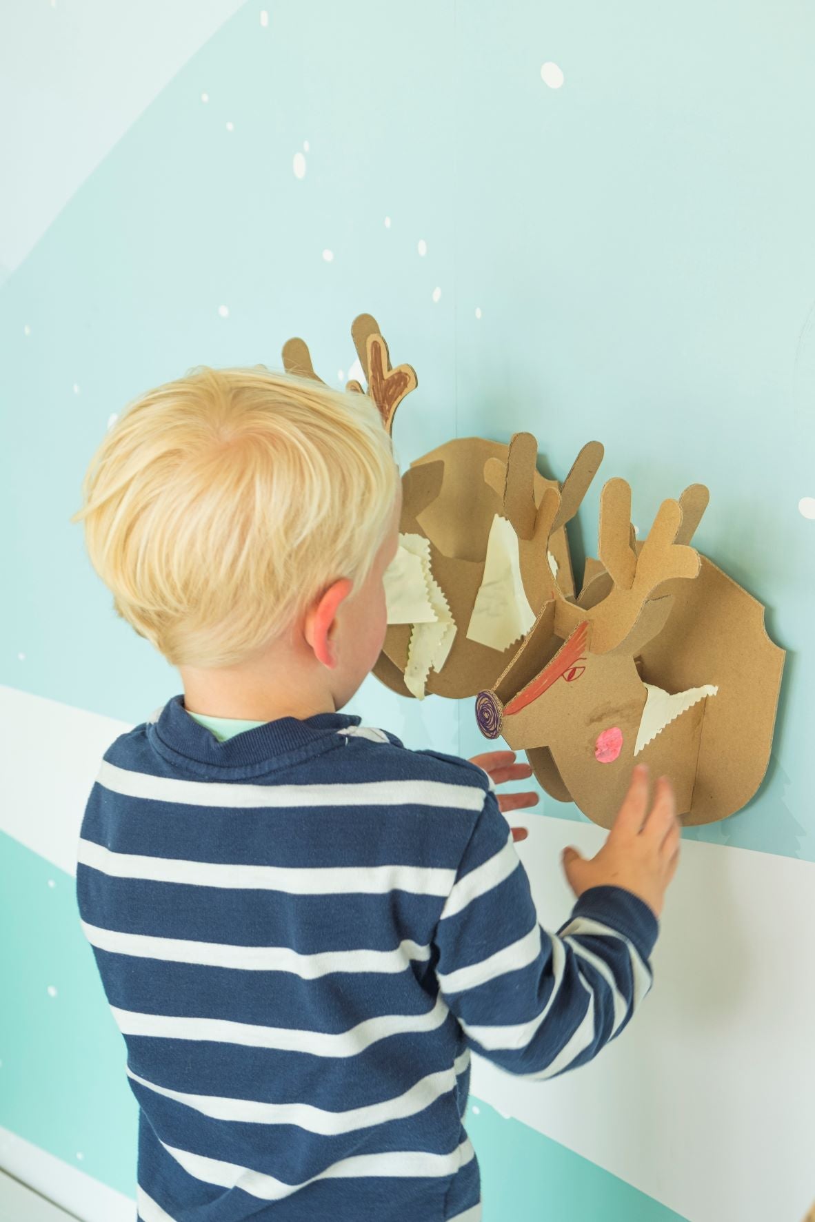 Reindeer head cardboard